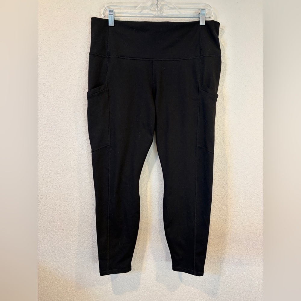 Fabletics Women’s Black On-The-Go PowerHold High-Waisted 7/8 Legging - XXL-S